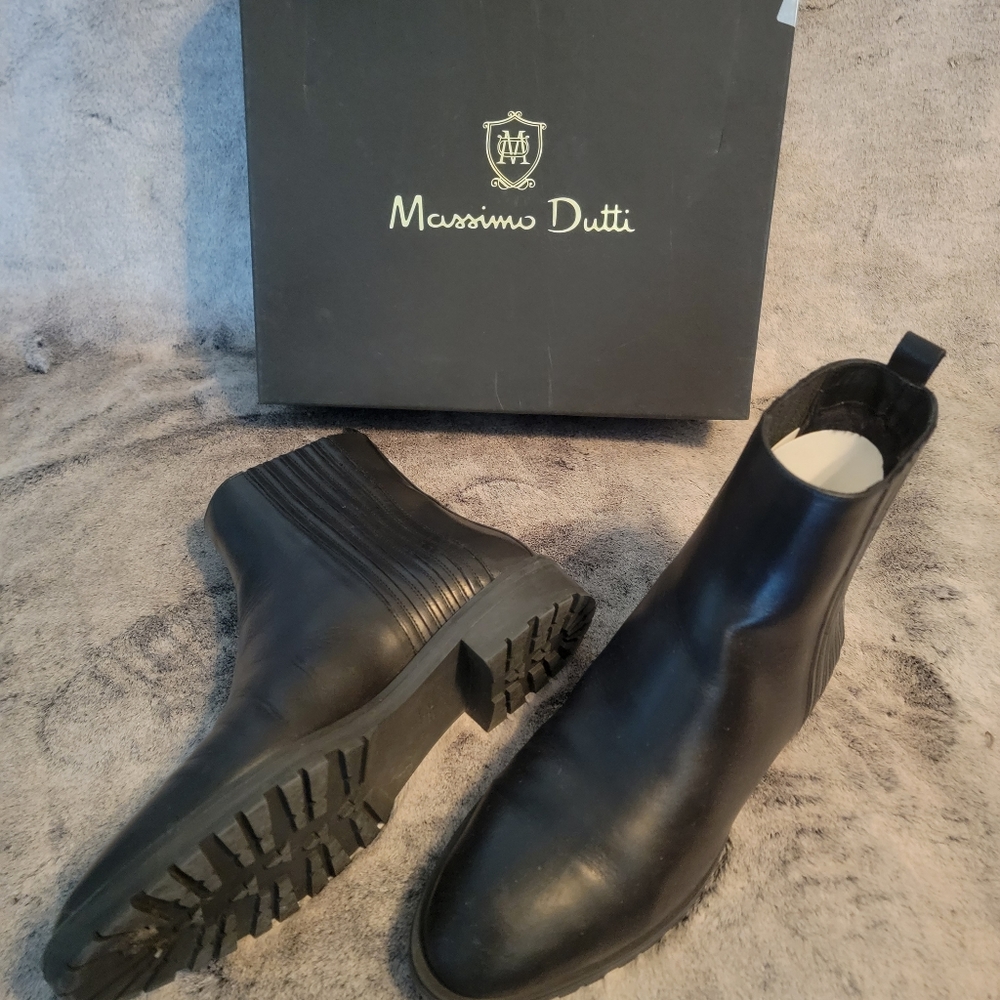 Massimo Dutti Elastic Leather Boots Size 9